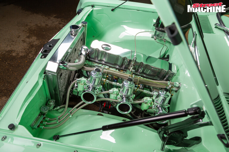 Street Machine Features Chad Ribbons Holden Hd Ute Engine Bay